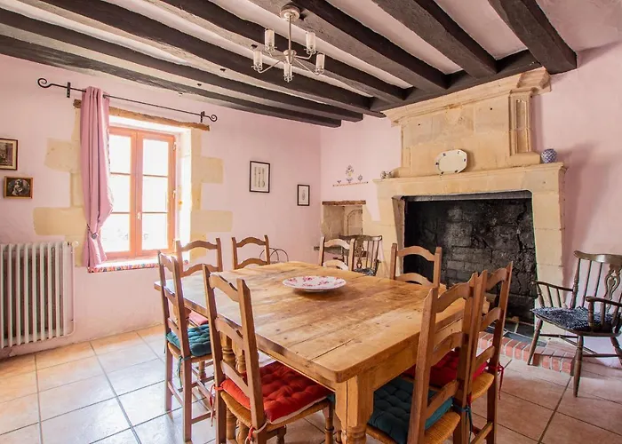 Roche-loire Holiday home *