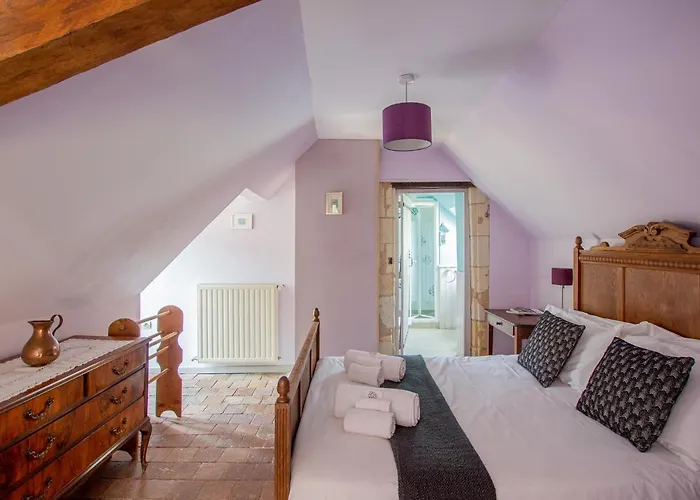 Roche-loire Holiday home *